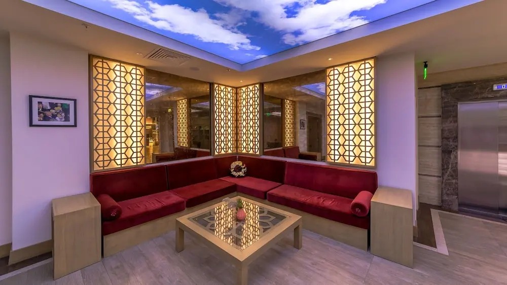 هتل گرند یازیجی کلاب توربان